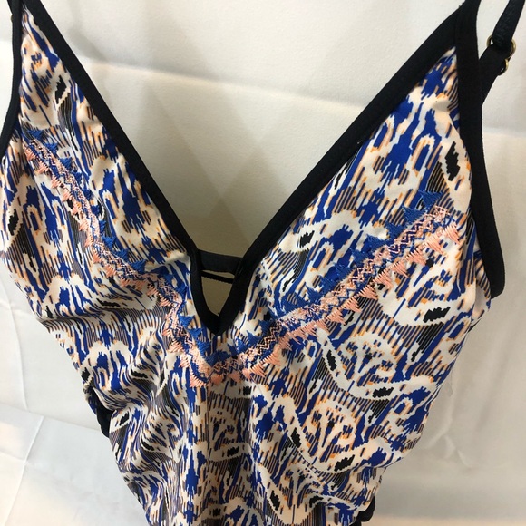 One piece swim suit - Picture 3 of 6